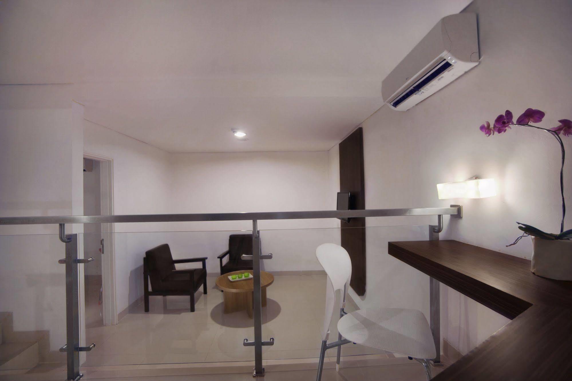 Favehotel Pgc Cililitan Jakarta Extérieur photo