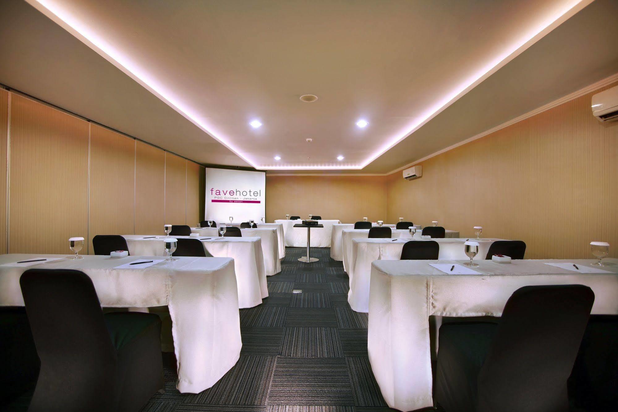 Favehotel Pgc Cililitan Jakarta Extérieur photo